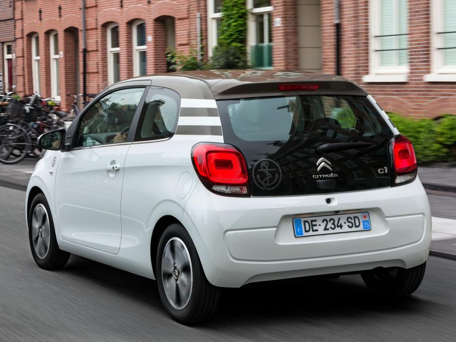  Citroen C1 3-Door 2014 года  (фото 8 из 17)